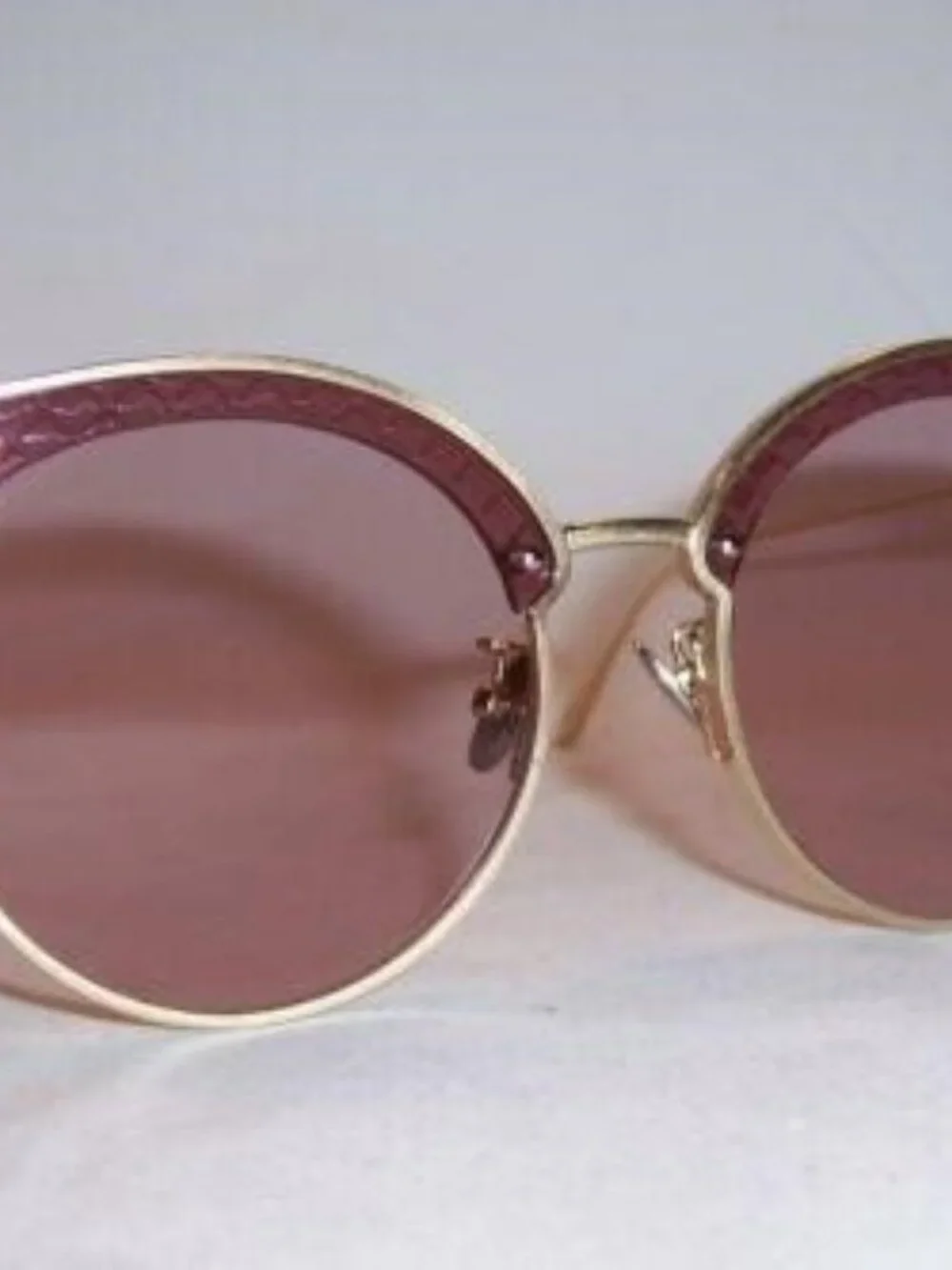New Bottega Veneta Unisex Cat Eye Gold Gold Transparent Fashion Designer Eyeglas